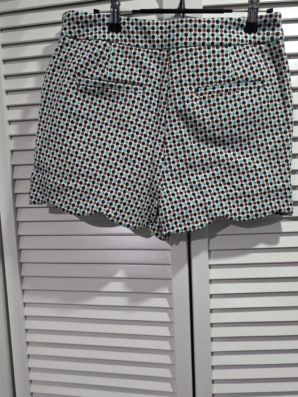 Anthropologie NWT - Georgie Multicolor Dot Scallop-Hem High-Waist Shorts - Picture 3 of 8